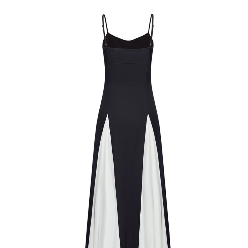 Elegant Black and White Pleated Maxi Dress